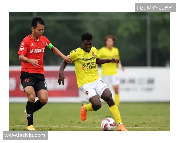 成都足球队进攻表现分析与防守漏洞探讨